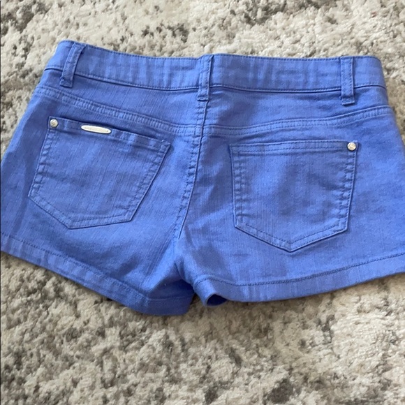 Shorts - Picture 3 of 3